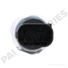 Cargar imagen en el visor de la galería, PAI 450637 NAVISTAR 4051001C2 DUAL FUNCTION A/C SWITCH (PRESS / TEMP)