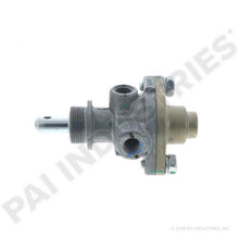 Charger l&#39;image dans la galerie, PAI LPP-3592 MACK 745-276566 PUSH PULL VALVE (PP-1) (276566, 276580)