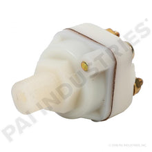 Charger l&#39;image dans la galerie, PAI LST-3609 MACK 745-228600 STOP LIGHT SWITCH (5 PSIG) (NORMALLY OPEN) (USA)