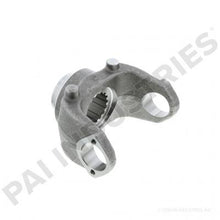 Charger l&#39;image dans la galerie, PAI BCY-7199 MACK / DANA 6.5-4-1891 BEARING PLATE DRIVE YOKE (1810)