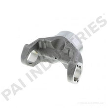 Cargar imagen en el visor de la galería, PAI JTY-8243 MACK 6.5-28-117 TUBE YOKE (1810) (38MU3272, 2104-6528117)