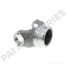 Cargar imagen en el visor de la galería, PAI JTY-8243 MACK 6.5-28-117 TUBE YOKE (1810) (38MU3272, 2104-6528117)